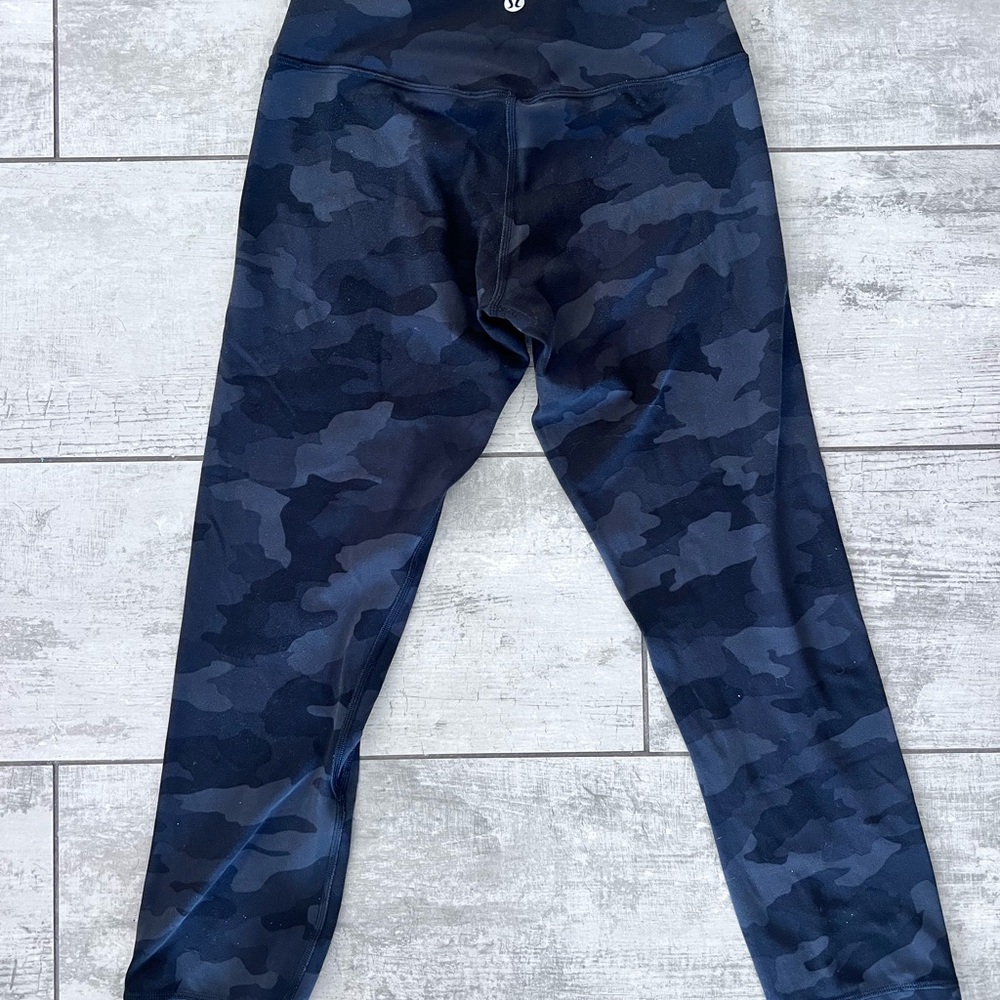 Lululemon Align Black Camo Crop Leggings Sz 4 Womens - Picture 2 of 4